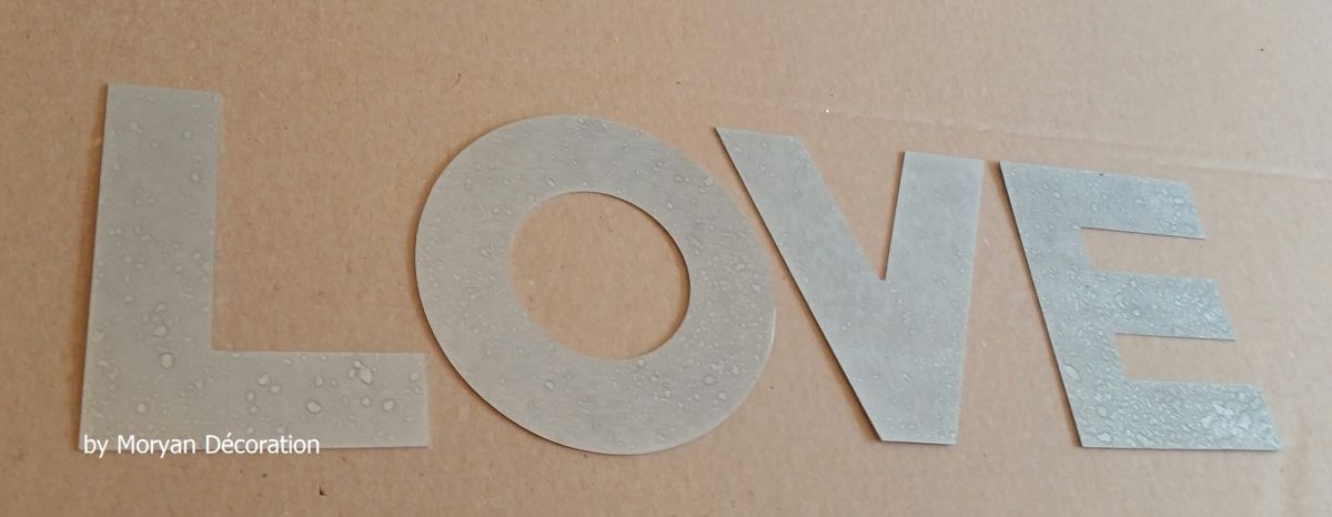 Deko-Buchstabe aus Zink LOVE 20 cm